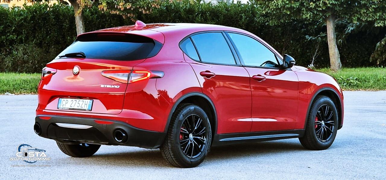 Alfa Romeo Stelvio 2.2 Turbodiesel 160 CV AT8 RWD Super