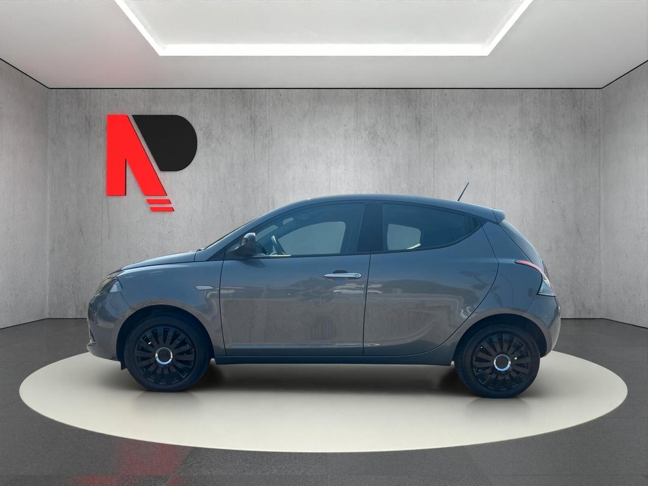 Lancia Ypsilon 1.0 FireFly 5 porte S&S Hybrid Silver Plus