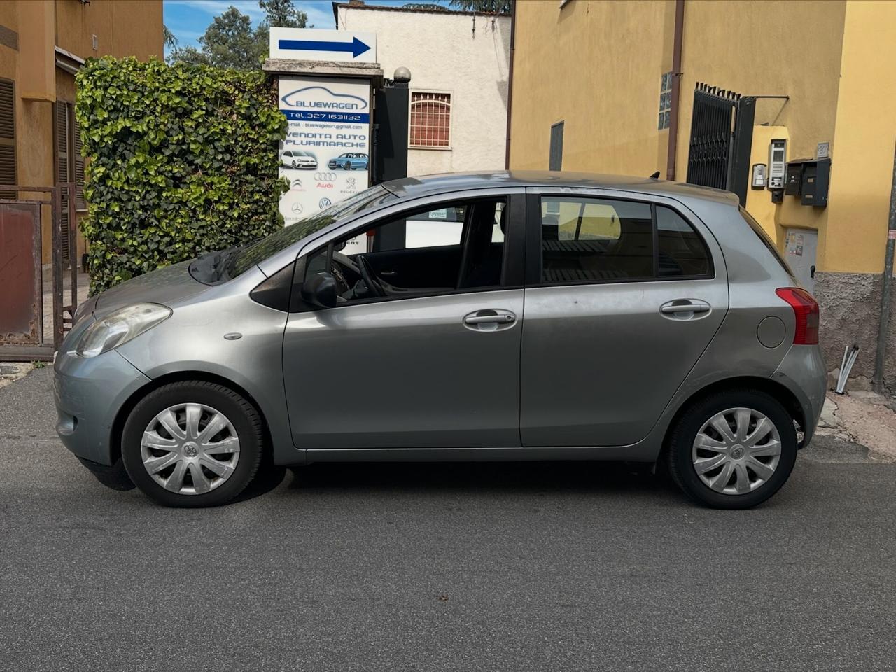 Toyota Yaris 1.3 Benzina 5 porte 87cv Ottima anche x NEOPATENTATI