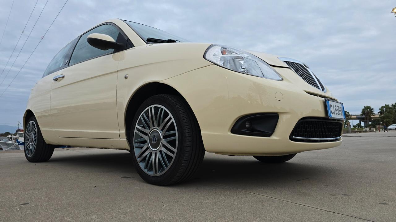 Lancia Ypsilon 1.3 Multijet 16V Argento