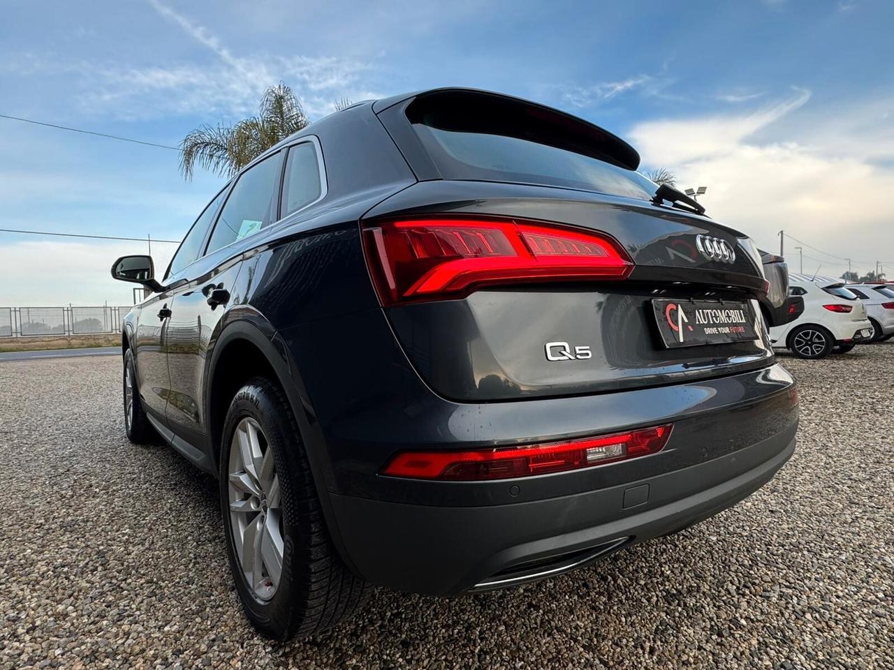 Audi Q5 2.0 TDI quattro S tronic Business