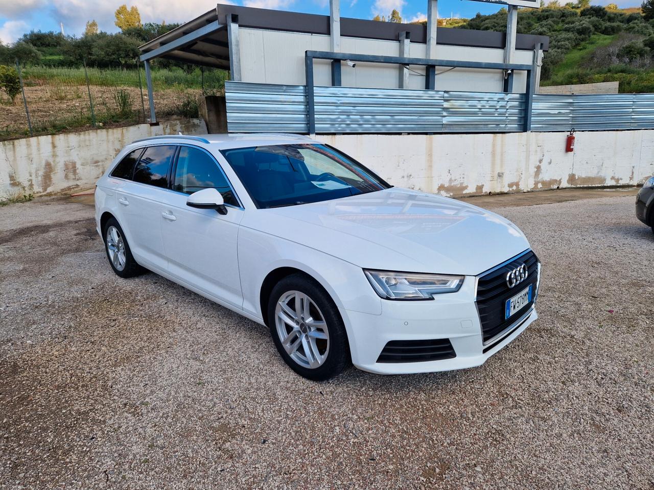 Audi A4 Avant 35 TDI S tronic Business