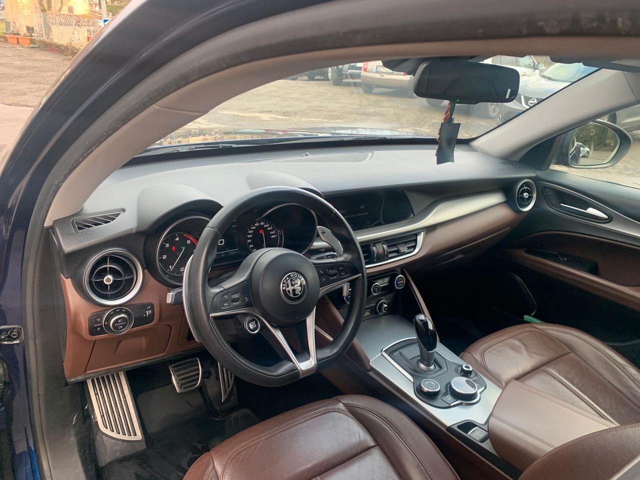 Alfa Romeo Stelvio 4x4 tdi full optional-210cv-completamente tagliandato-anno 2017-198000 km-ottime condizioni