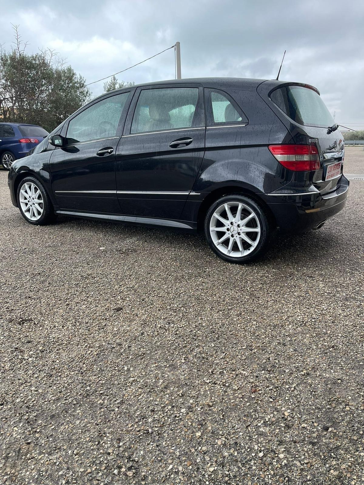 Mercedes B 180 - AUTOMATICA-NEOPATENTATI