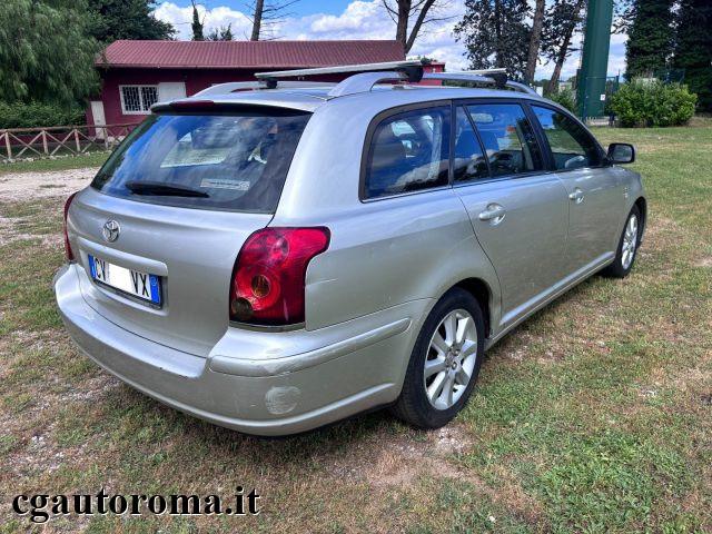 TOYOTA Avensis 2.0 D-4D 16V Station Wagon