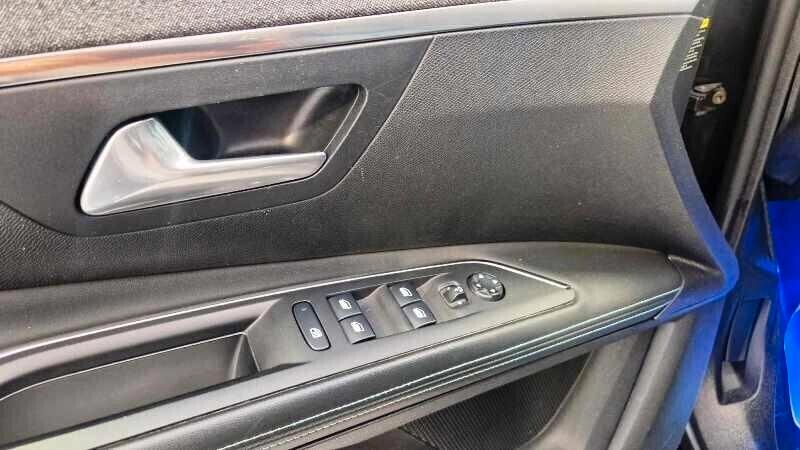 Peugeot 3008 BlueHDi 130 CV S&S EAT8 Allure Pack