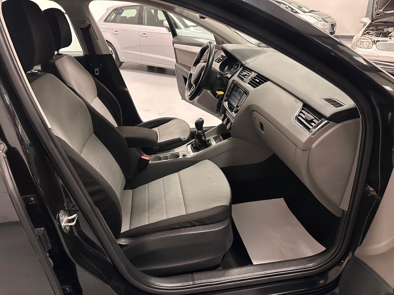 SKODA OCTAVIA 1.6 TDI SW CAMBIO MANUALE