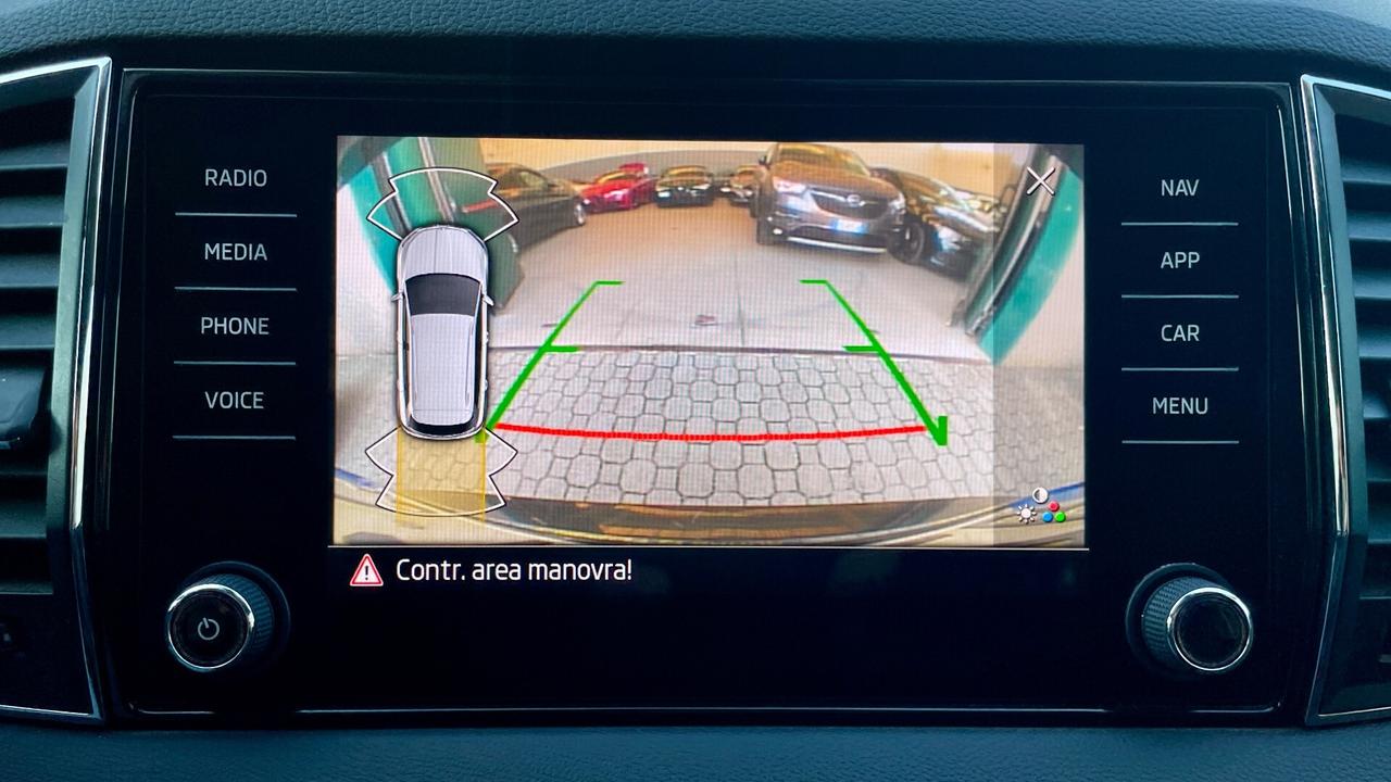 SKODA KAROQ 2.0 TDI STYLE DSG 115CV - FULL LED, KEYLESS SYSTEM, NEOPATENTATI