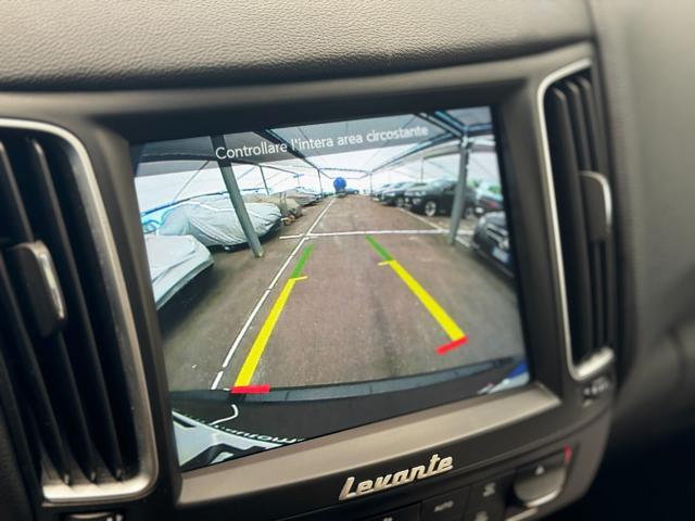 MASERATI Levante V6 Diesel 250cv AWD Granlusso (Tetto/APP/Retro)
