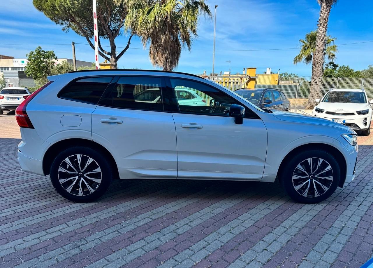 Volvo XC60 2.0 AWD automatico Ultimate Dark
