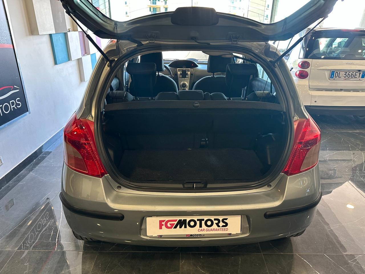 Toyota Yaris 1.4 D-4D 5 porte Sol