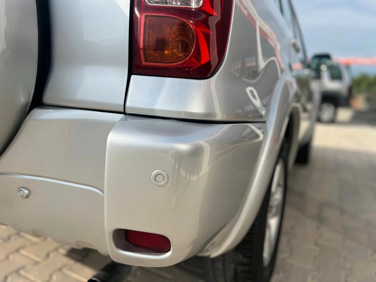 Toyota RAV 4 RAV4 2.0 Tdi D-4D cat 5 porte Sol