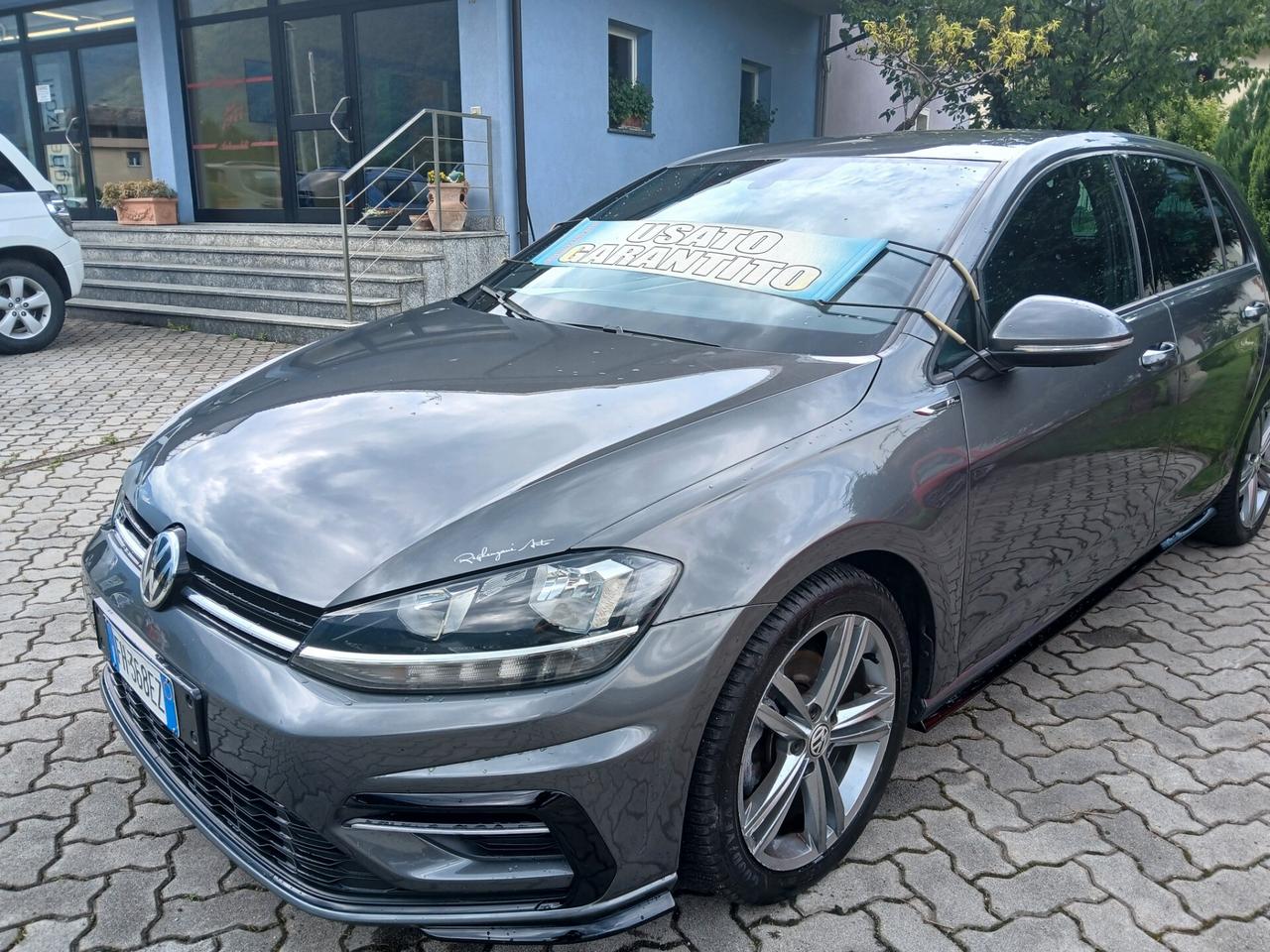 Volkswagen Golf 1.6 TDI 115 CV 5p. Highline BlueMotion Technology R-LINE