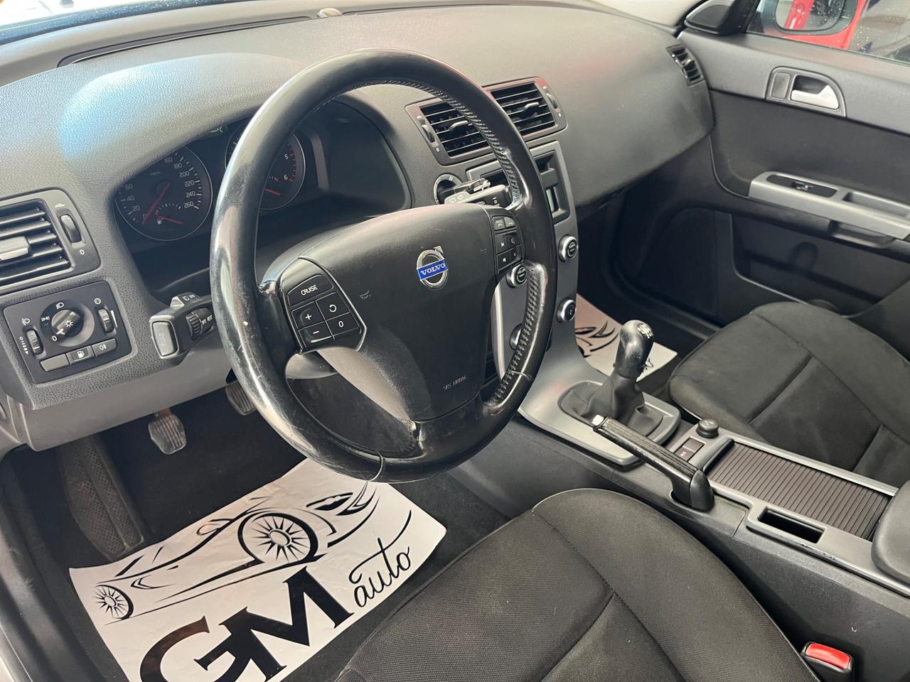 Volvo V50 D4 R-design