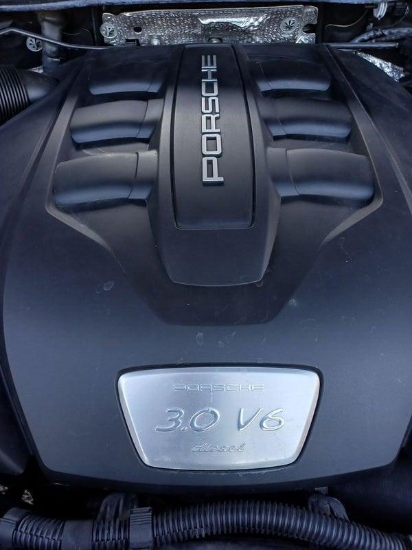 Porsche Cayenne 3.0 V6 Tiptronic 1°PROP-GARANZIA