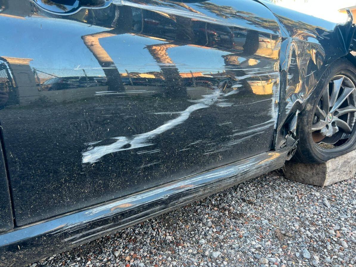 Alfa Romeo Giulia 2.2 Turbodiesel 180 CV AT8 Business Sport Launch Ed.