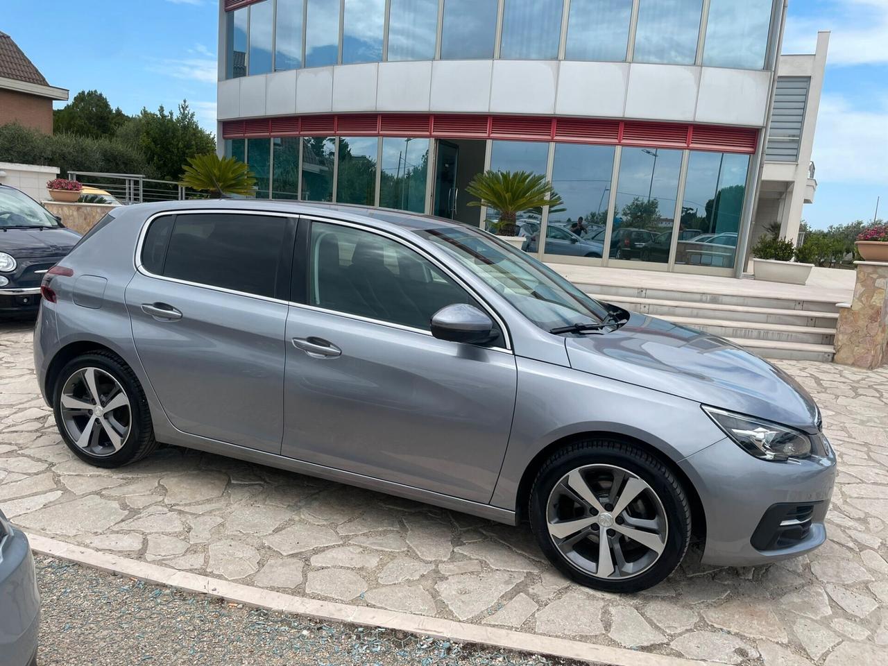 Peugeot 308 BlueHDi 130 S&S Allure