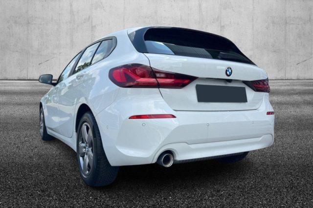 BMW 118 i 5p. Advantage