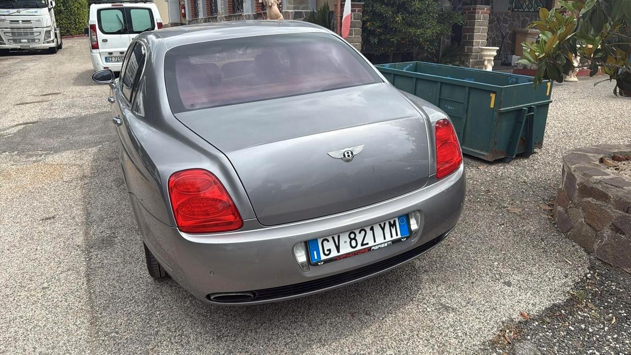 Bentley Continental silver spure