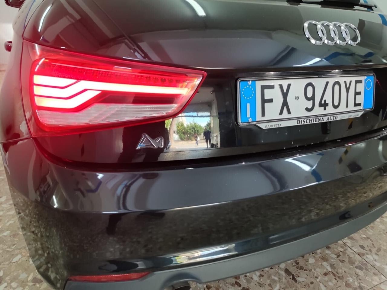 Audi A1 SPB 1.6 TDI 116 CV ( BICOLORE) SUPER PREZZ