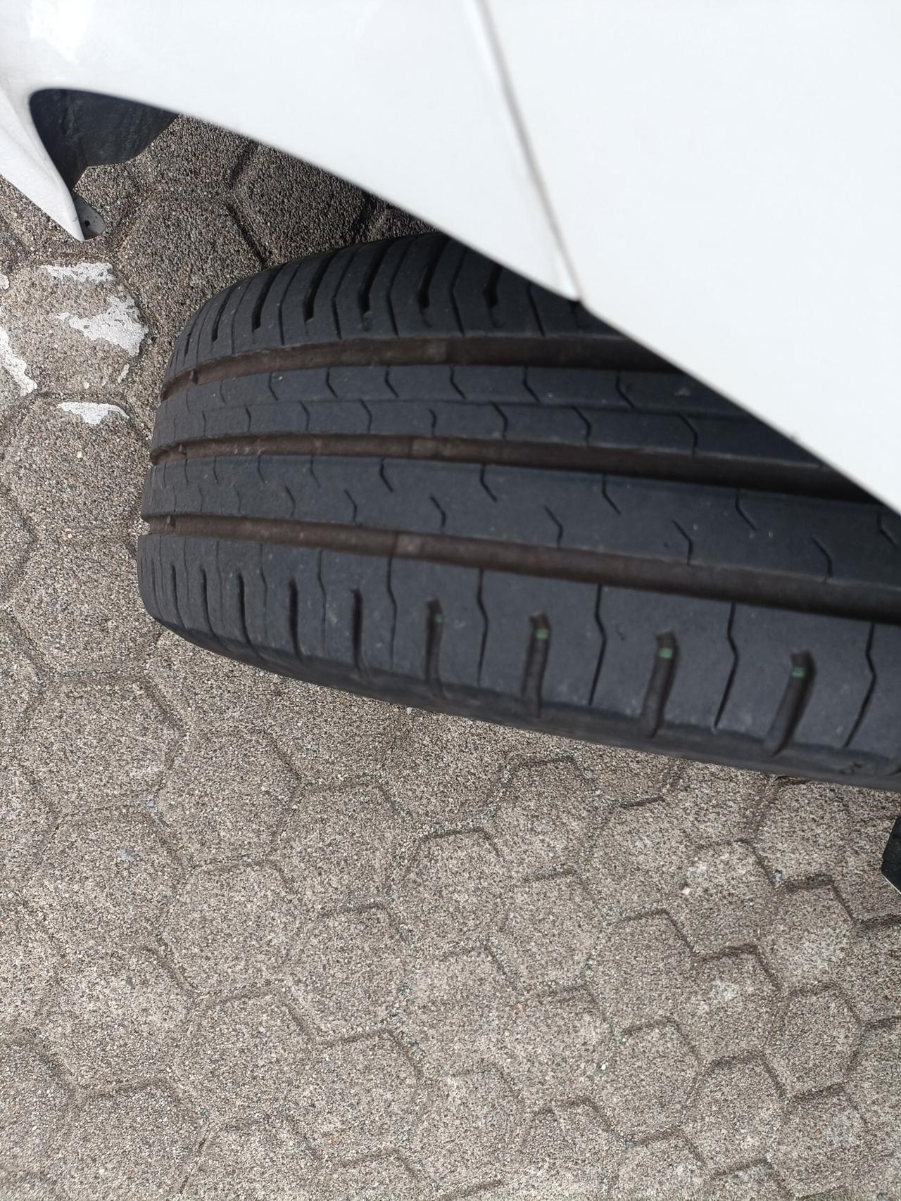 Toyota Aygo Connect 1.0 VVT-i 72 CV 5 porte x-clusiv
