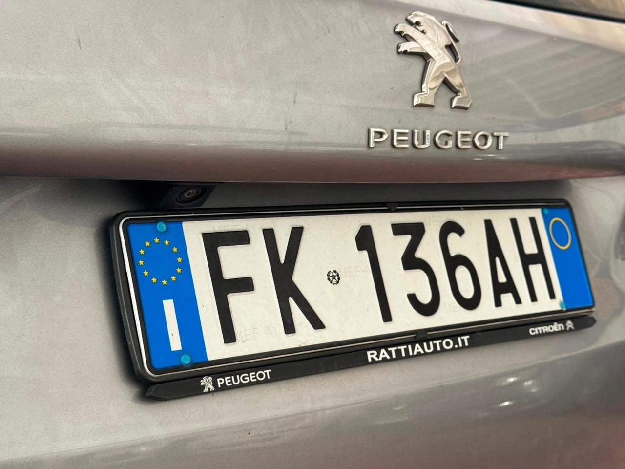 Peugeot 2008 BlueHDi 120 S&S Black Matt NEOPATENTATI