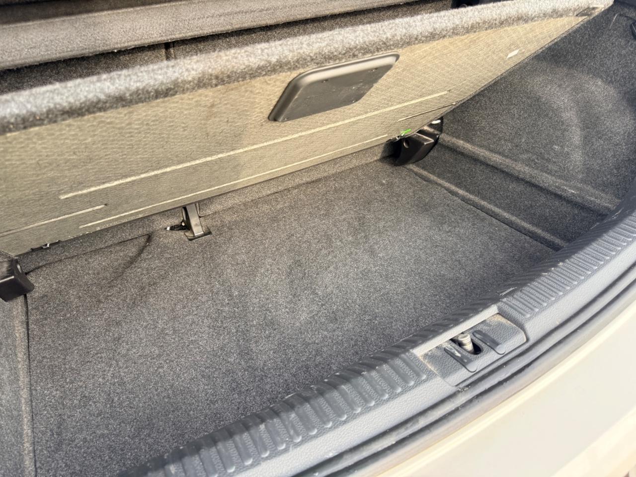 Volkswagen Polo 1.4 DSG 3p. Highline “POCHI KM”