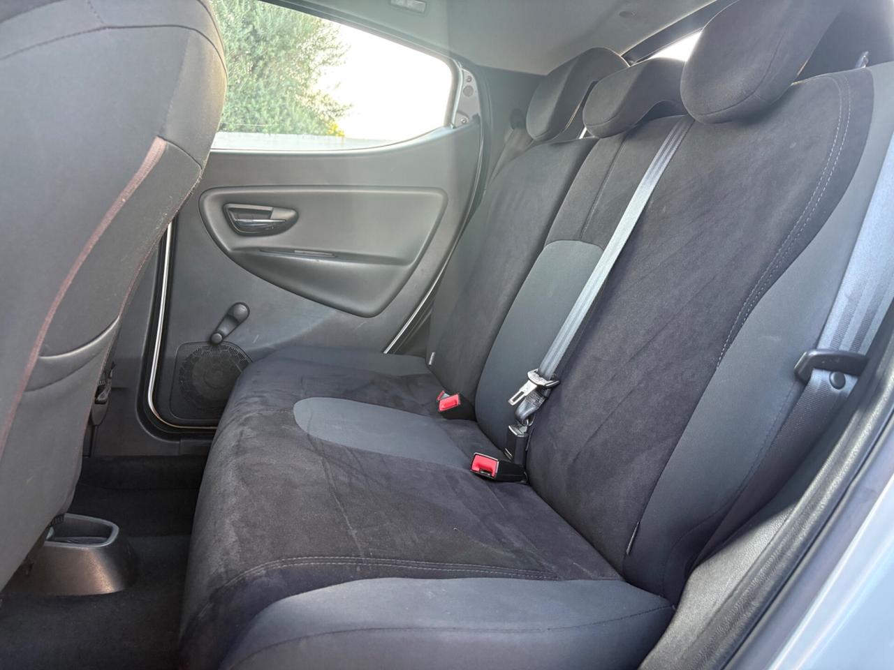 Lancia Ypsilon 1.2 69 S&S Platinum GPL