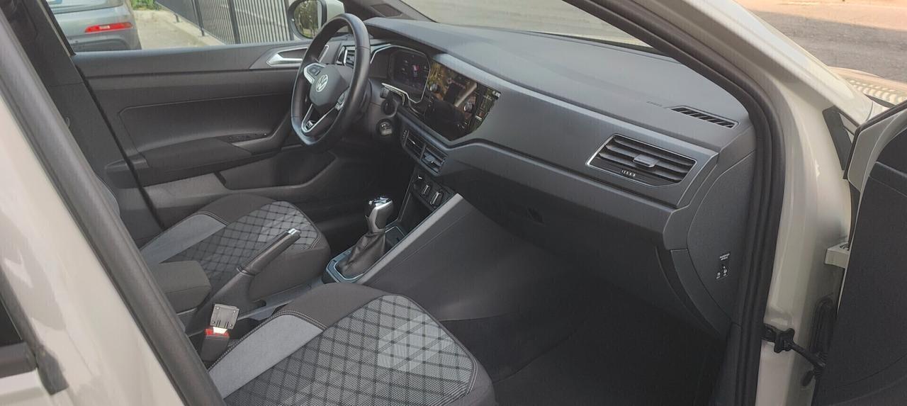 Volkswagen Taigo 1.0 TSI 115 CV DSG R-Line