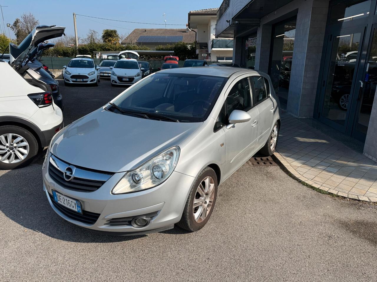 Opel Corsa 1.2 benzina Neopatentati
