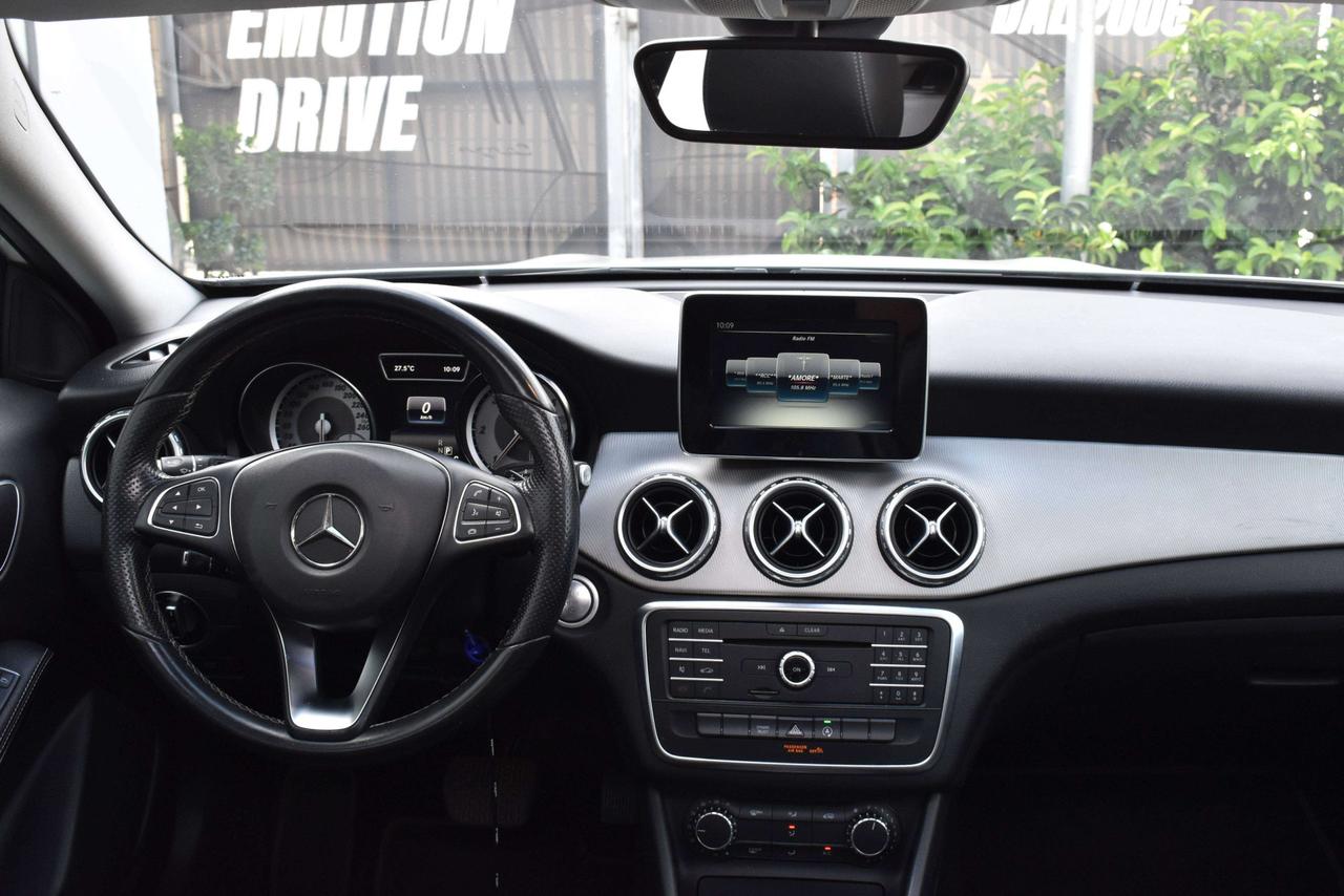 Mercedes-Benz GLA 180 D SPORT 109 CV AUTOMATICA - TETTO - ITALIANA - CAMERA - PERFETTA