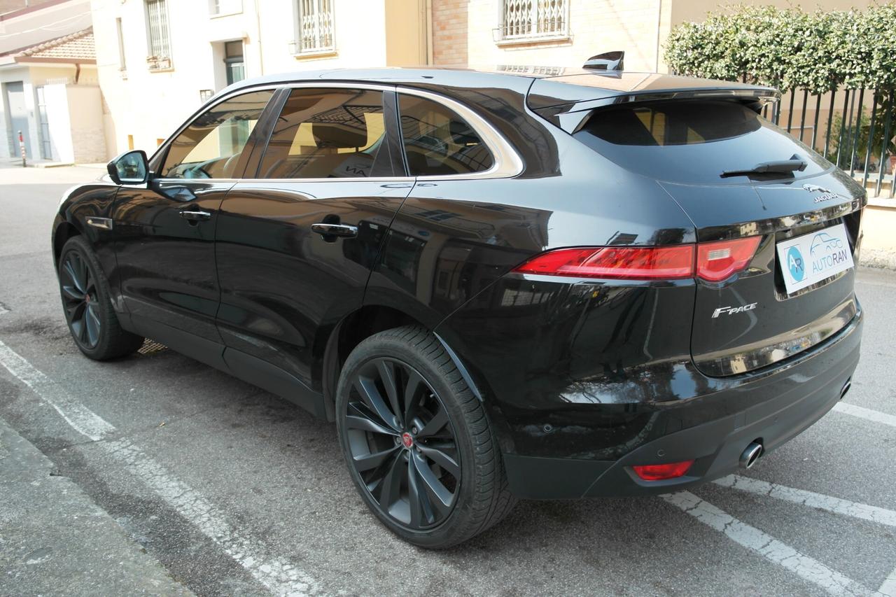 Jaguar F-Pace 3.0 D V6 300 CV AWD aut. Prestige