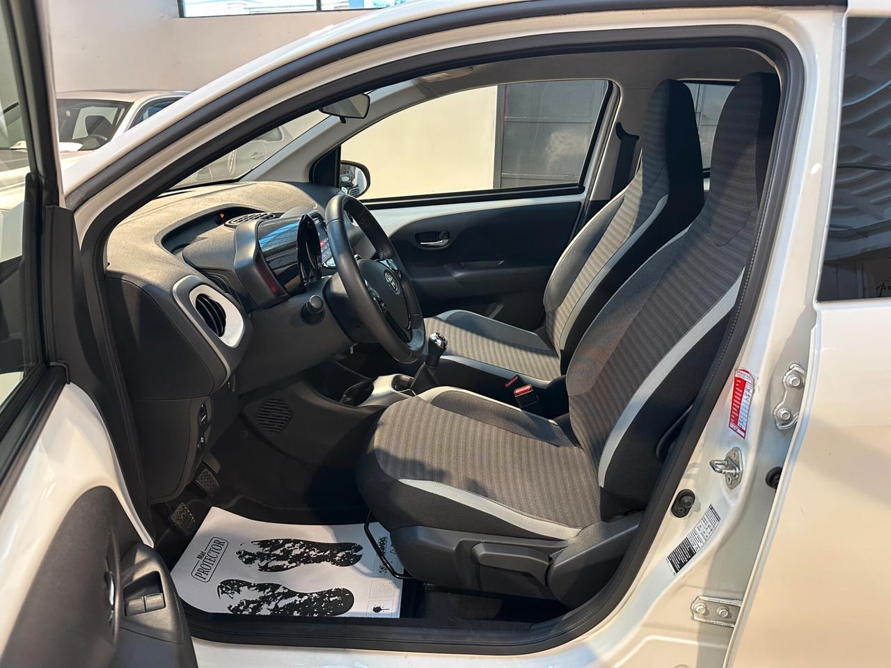 Toyota Aygo 1.0 VVT-i - RETROCAMERA NESSUN OBBLIGO!