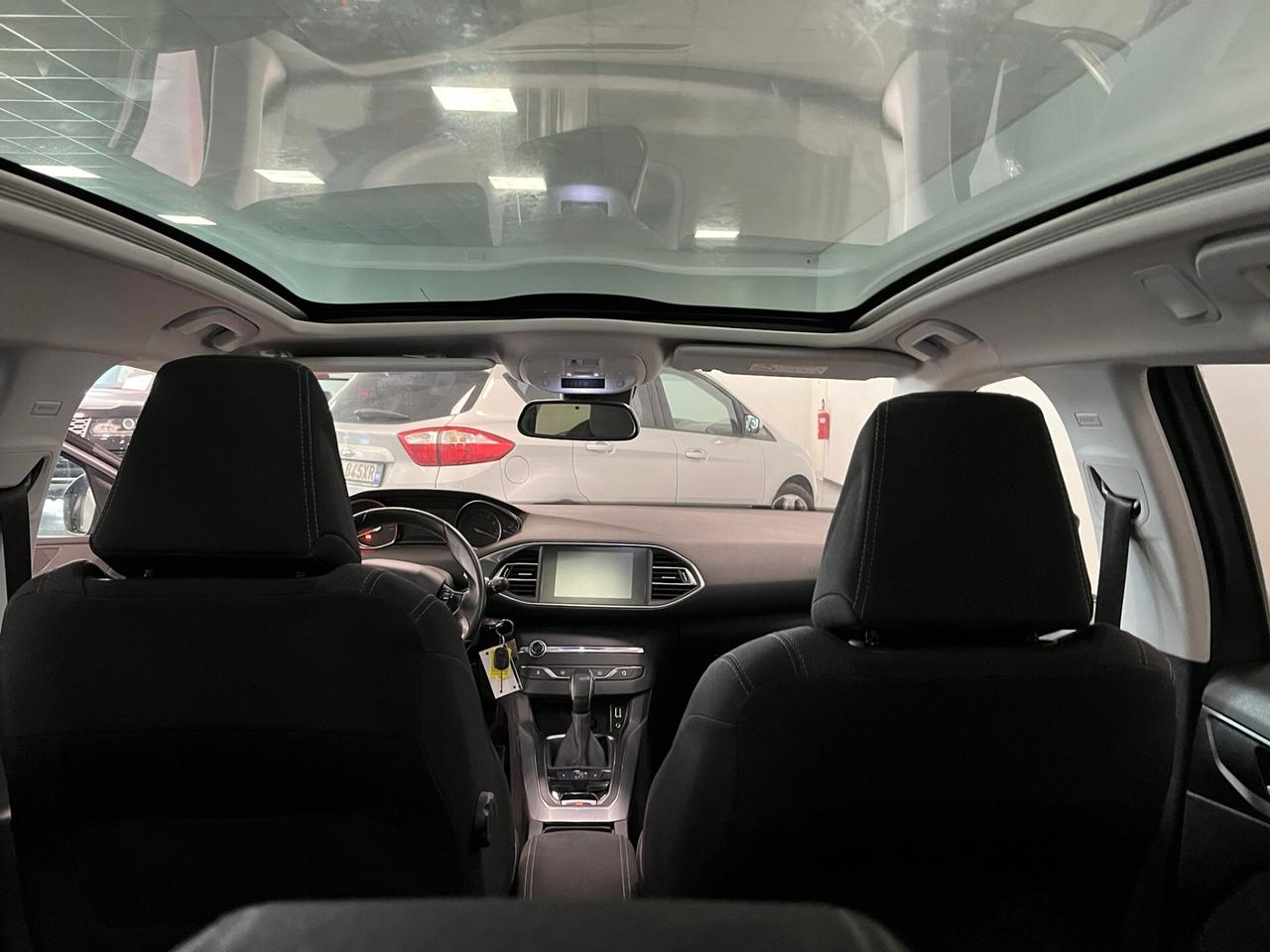 Peugeot 308 SW-1.2 puretech-Allure-EURO6B