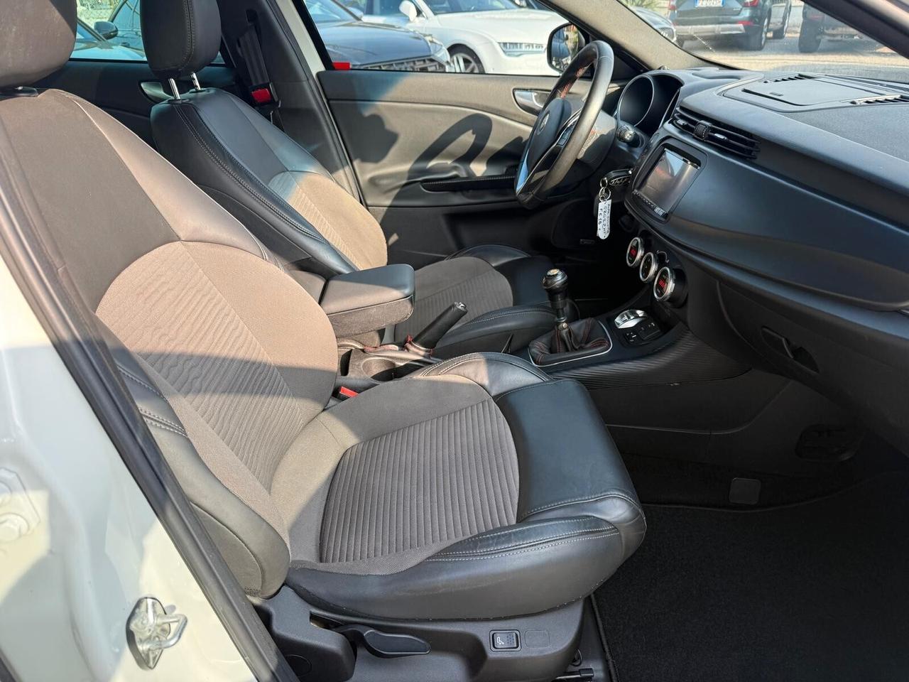 Alfa Romeo Giulietta 2.0 JTDm-2 150 CV TETTO PANORAMICO