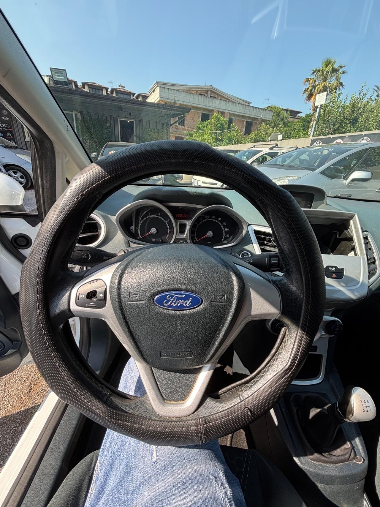 Ford Fiesta Titanium 5 porte