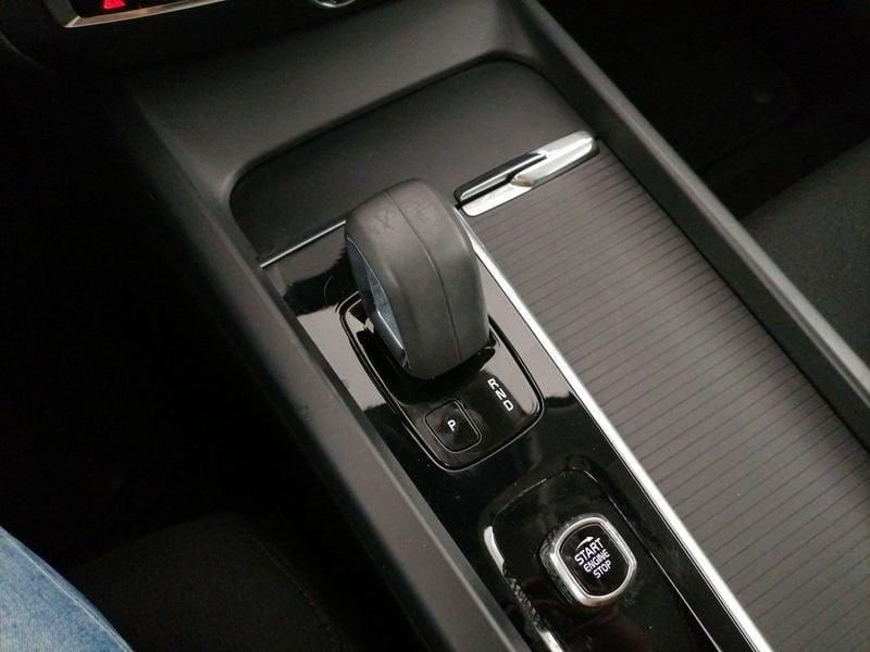 Volvo V60 2.0 b3 Momentum Business Pro auto 8m my21