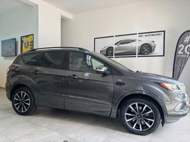 Ford Kuga ST-Line / 1.5 TDCI 120 CV 2WD / DIESEL