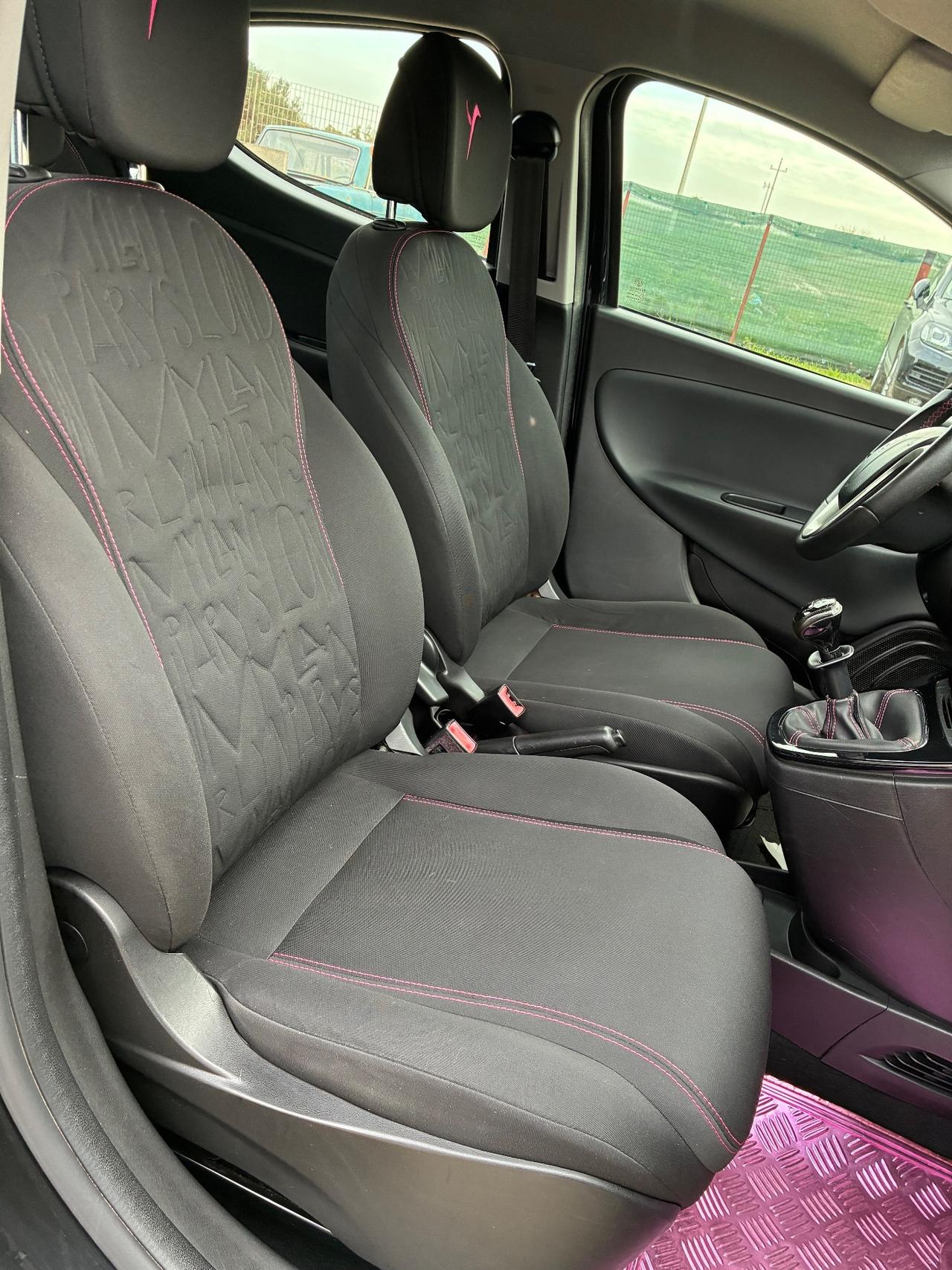 Lancia Ypsilon 1.2 69 CV 5 porte Platinum