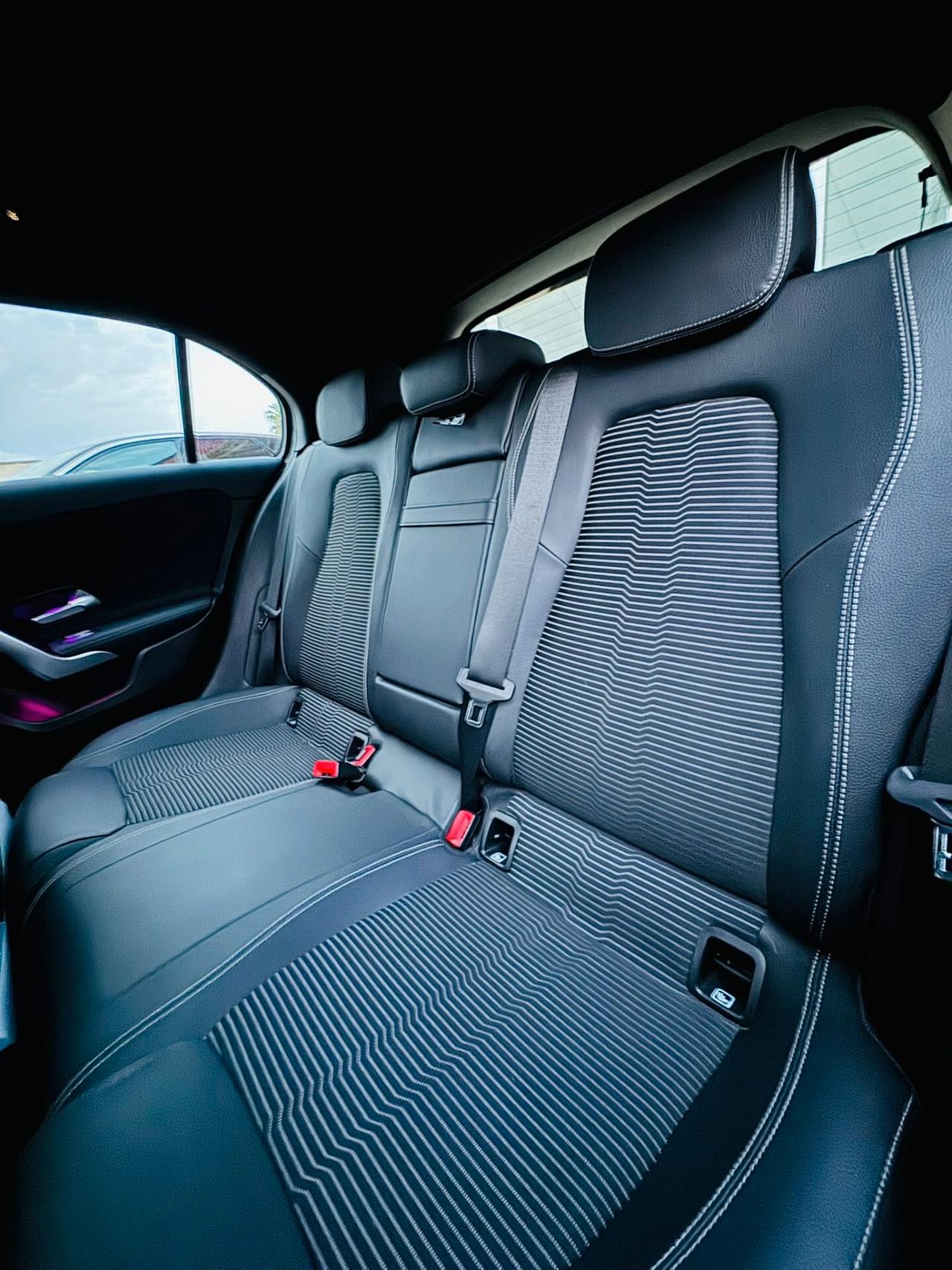 Mercedes-benz A 180d Automatic Sport Led Ambient