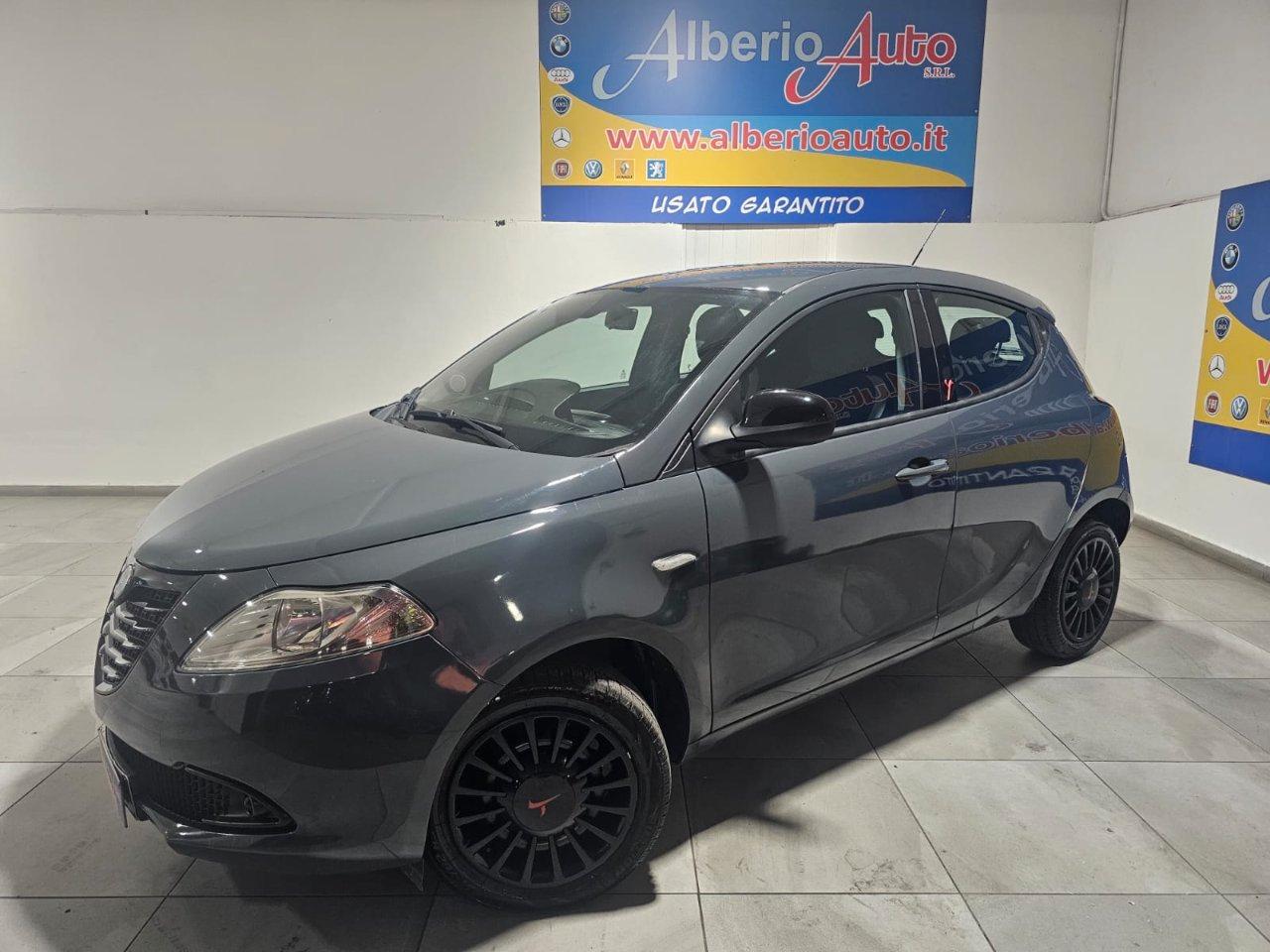 Lancia Ypsilon 5 Porte Ypsilon 1.2 8v Elefantino ecochic Gpl 69cv my14