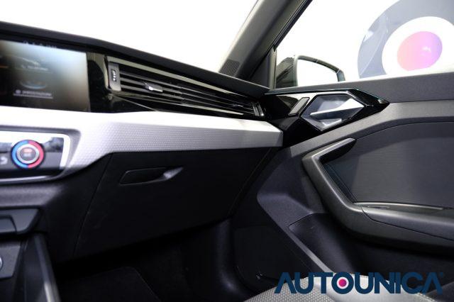 AUDI A1 CITYCARVER 30 TFSI S TRONIC IDENTITY CONTRAST