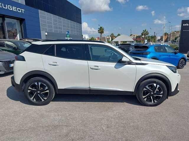 Peugeot 2008 motore elettrico 136 CV Allure Pack