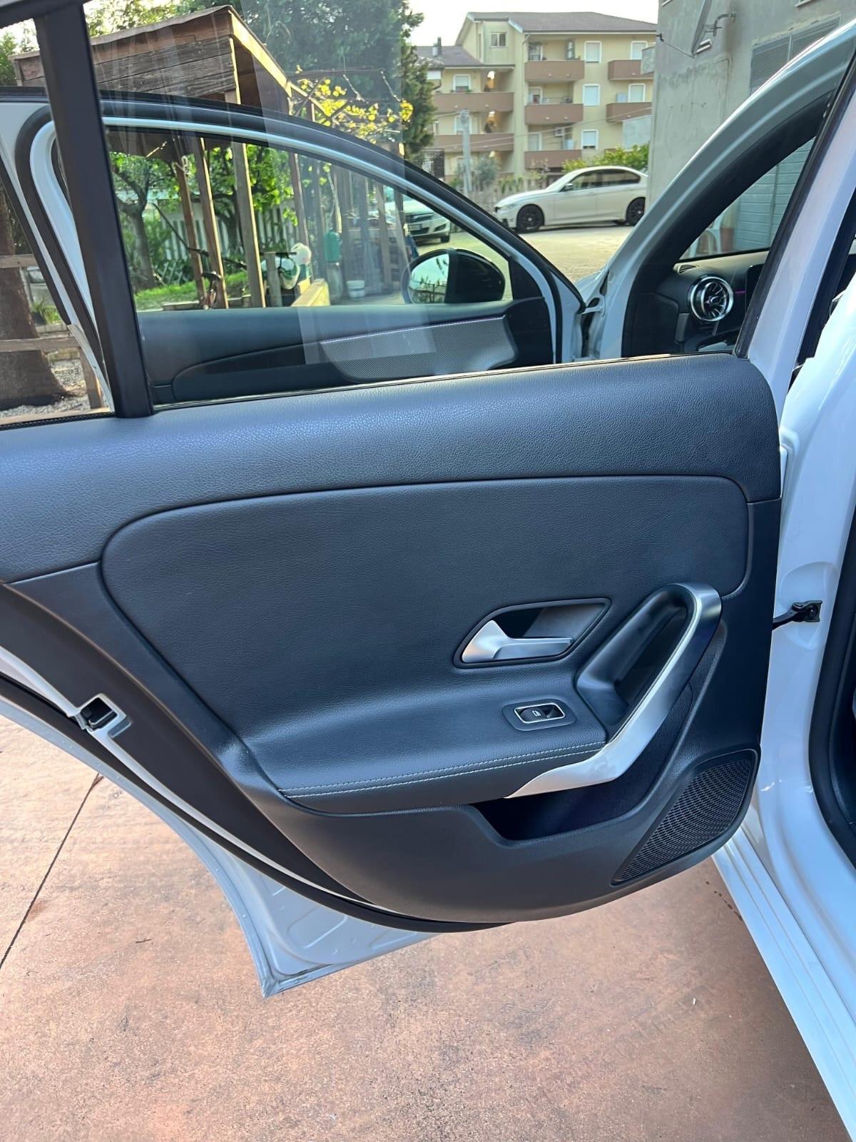 Mercedes-benz A 180 d Automatic Premium