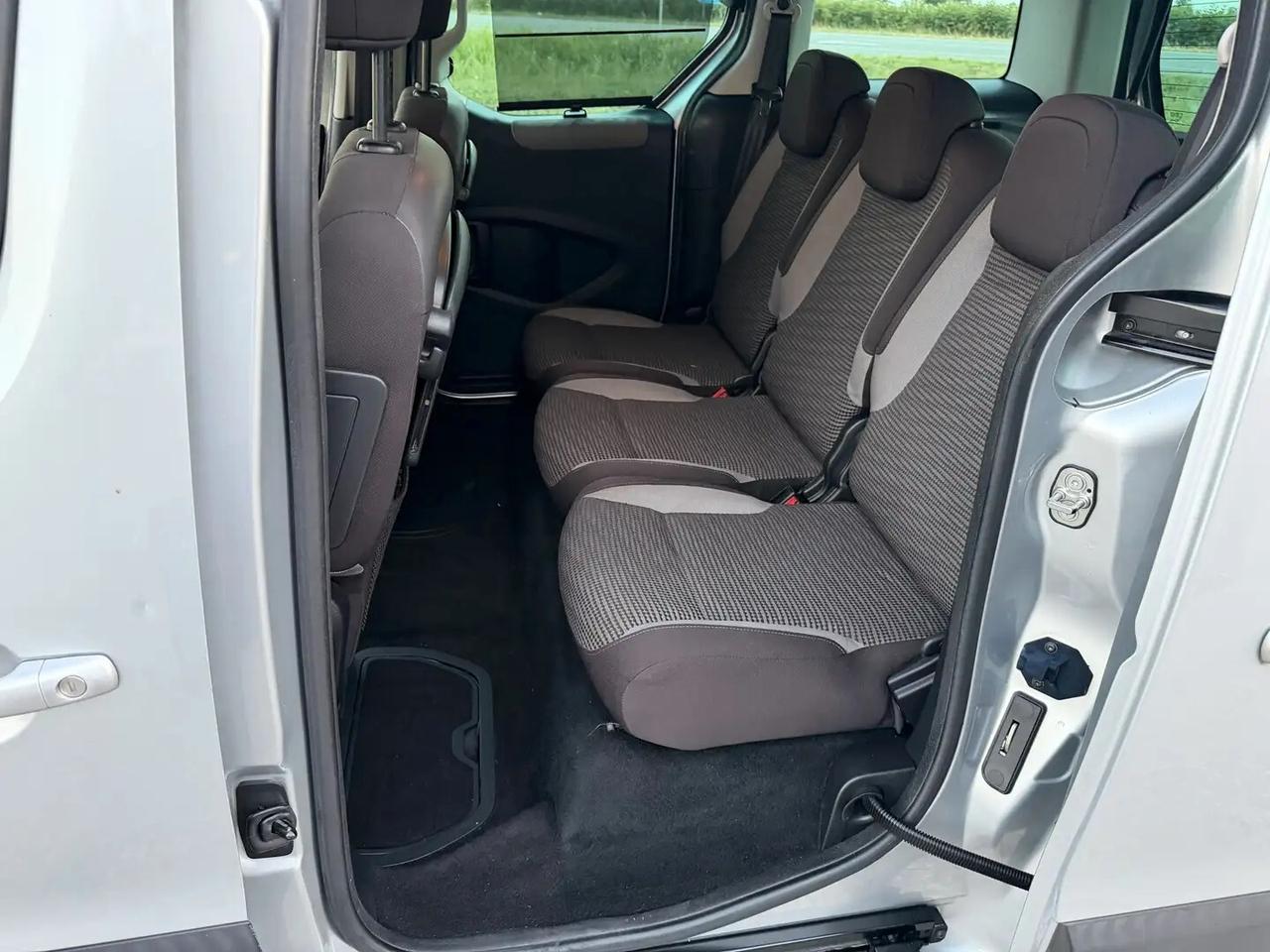 Peugeot Partner Tepee 1.6 HDi 110CV Outdoor