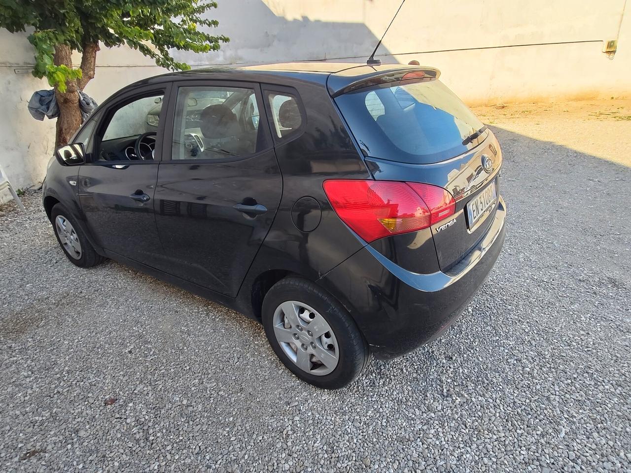 Kia Venga 1.4 CRDi 90CV Easy