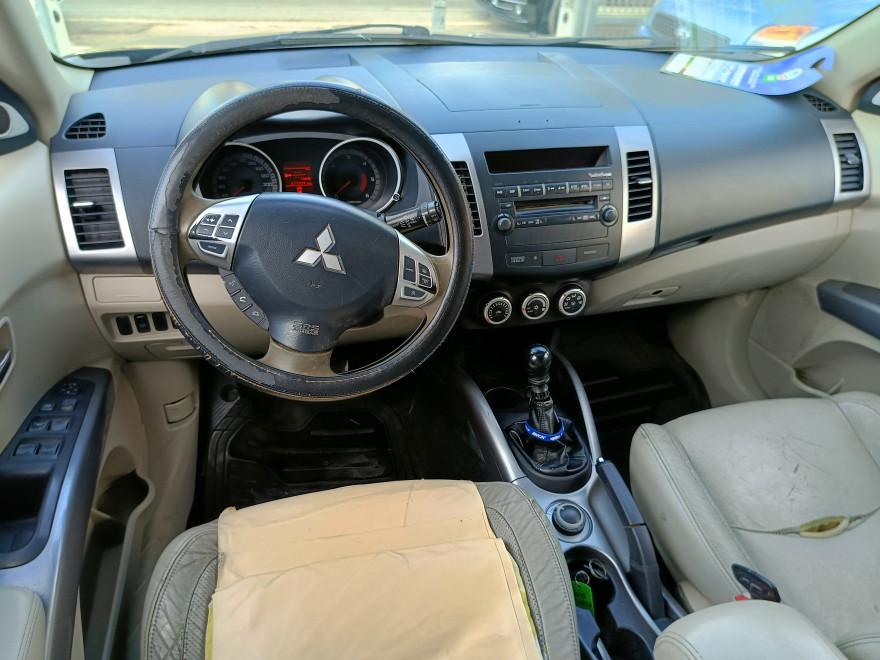 Mitsubishi Outlander 2.0 di-d Intense dpf