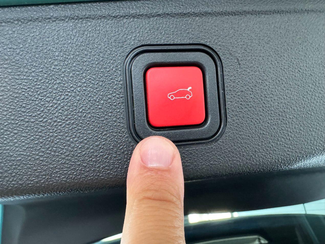 Jeep Avenger 1.2 turbo Altitude 100cv Navi Cockpit Pelle