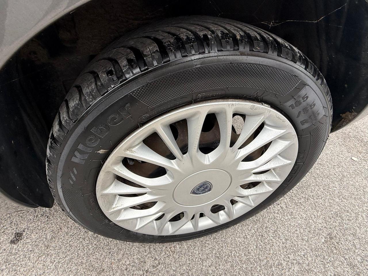 Lancia Ypsilon 1.2 69 CV 5 porte GPL Ecochic Gold