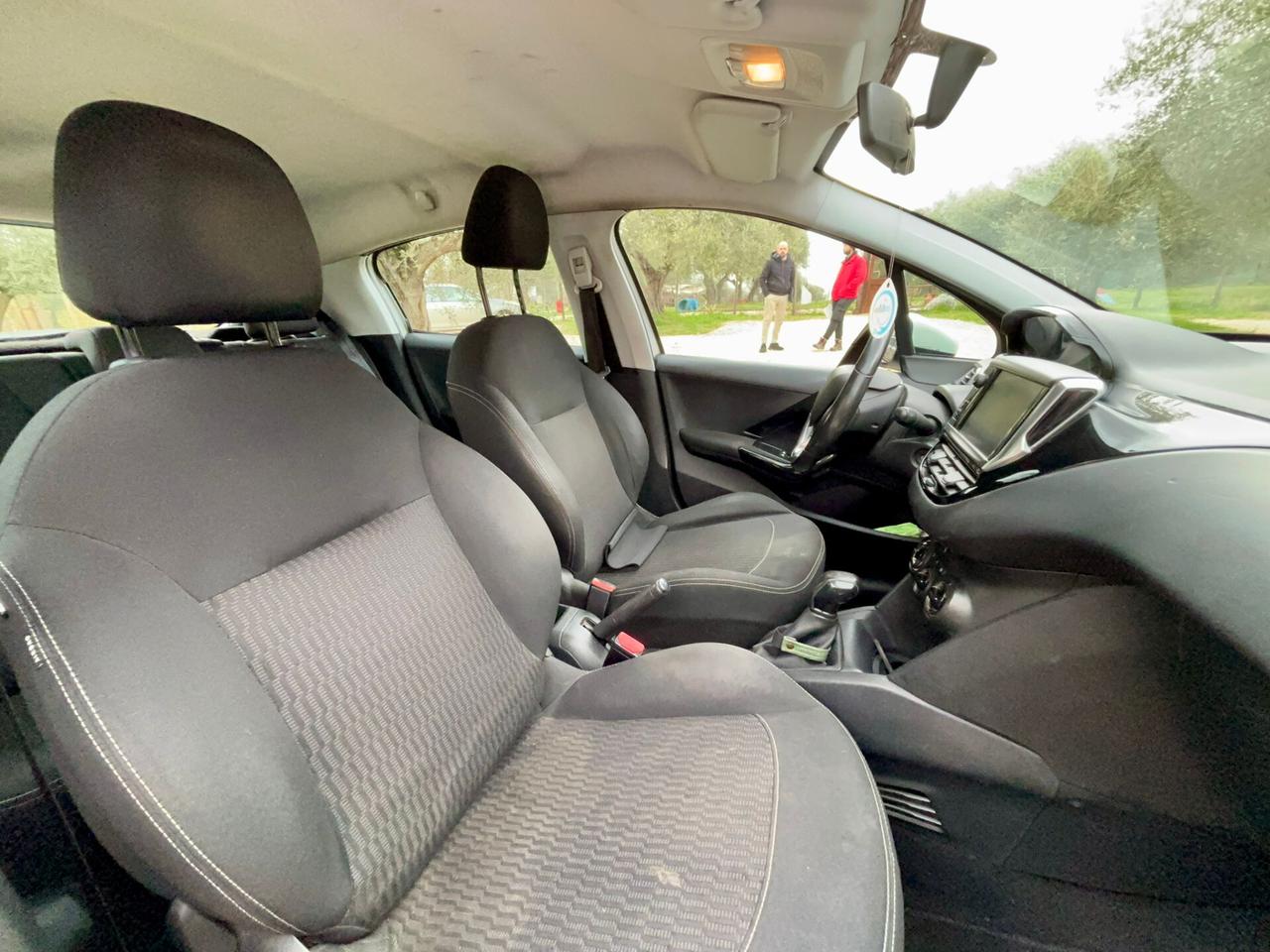 Peugeot 208 PureTech 82 5p. GPL Allure